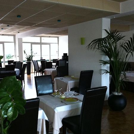 Les Ondines Hotel Les Hauts-d'Anjou Ngoại thất bức ảnh
